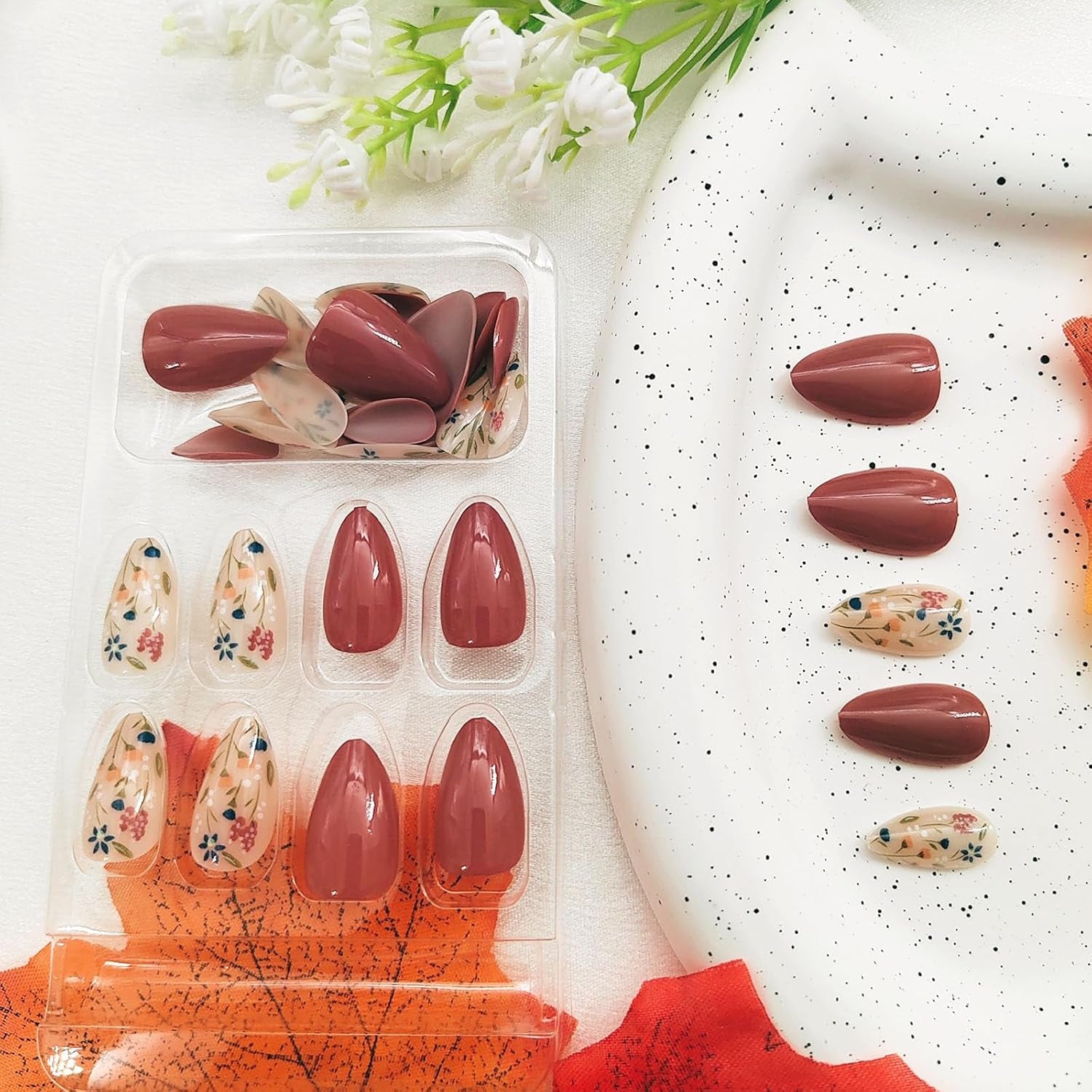 Press on Nails Short Almond Flower Nails Press Ons Short Fake Nails with Floral Design Autumn Glue on Nails Flowers False Nails Brown Full Cover Acrylic Fall Stick on Nails for Women Girls 30 Pcs