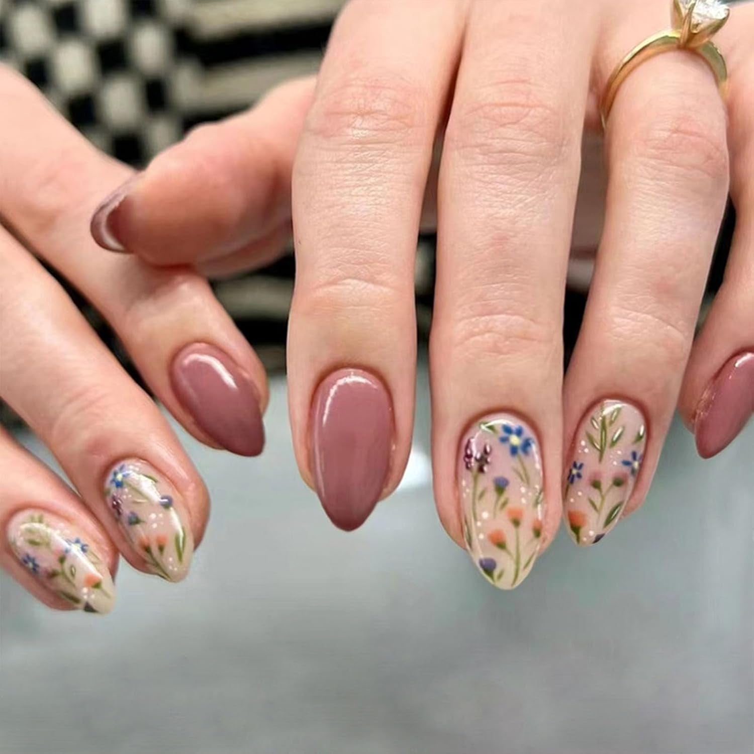 Press on Nails Short Almond Flower Nails Press Ons Short Fake Nails with Floral Design Autumn Glue on Nails Flowers False Nails Brown Full Cover Acrylic Fall Stick on Nails for Women Girls 30 Pcs